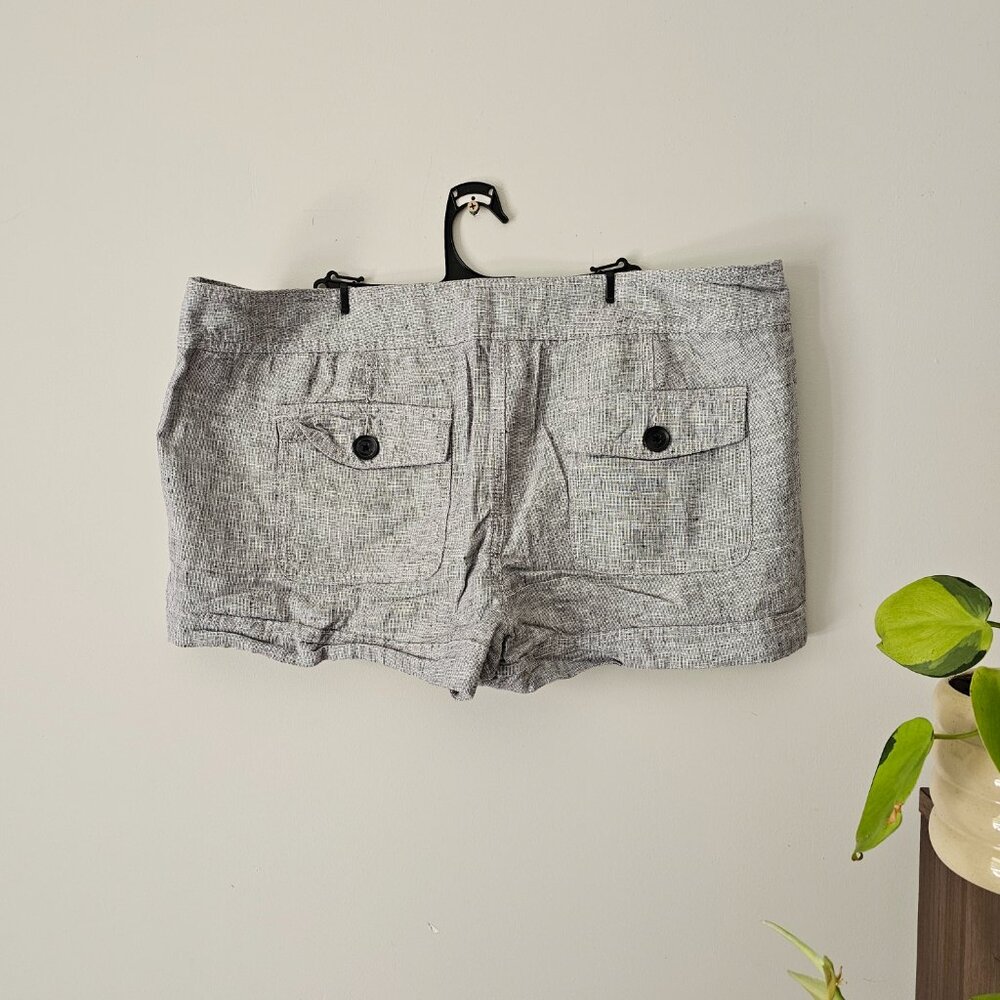 Express Linen Shorts - Picture 2 of 3